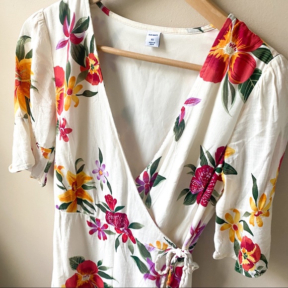 NWOT Off White Vacation Floral Short Sleeve Wrap Mini Dress - Picture 4 of 7